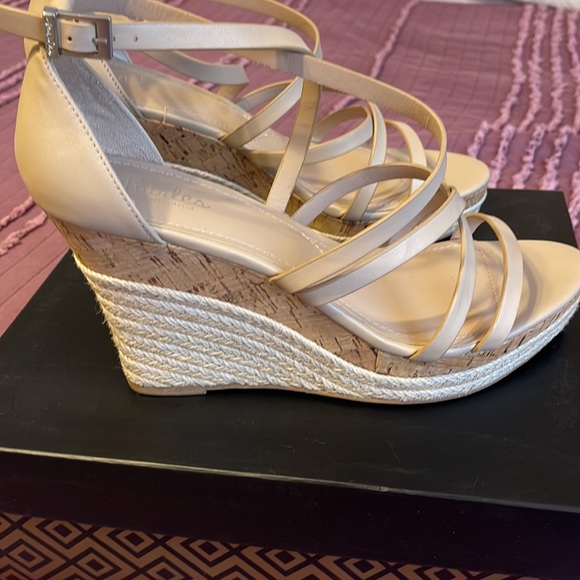 Wedge sandals - Picture 4 of 4